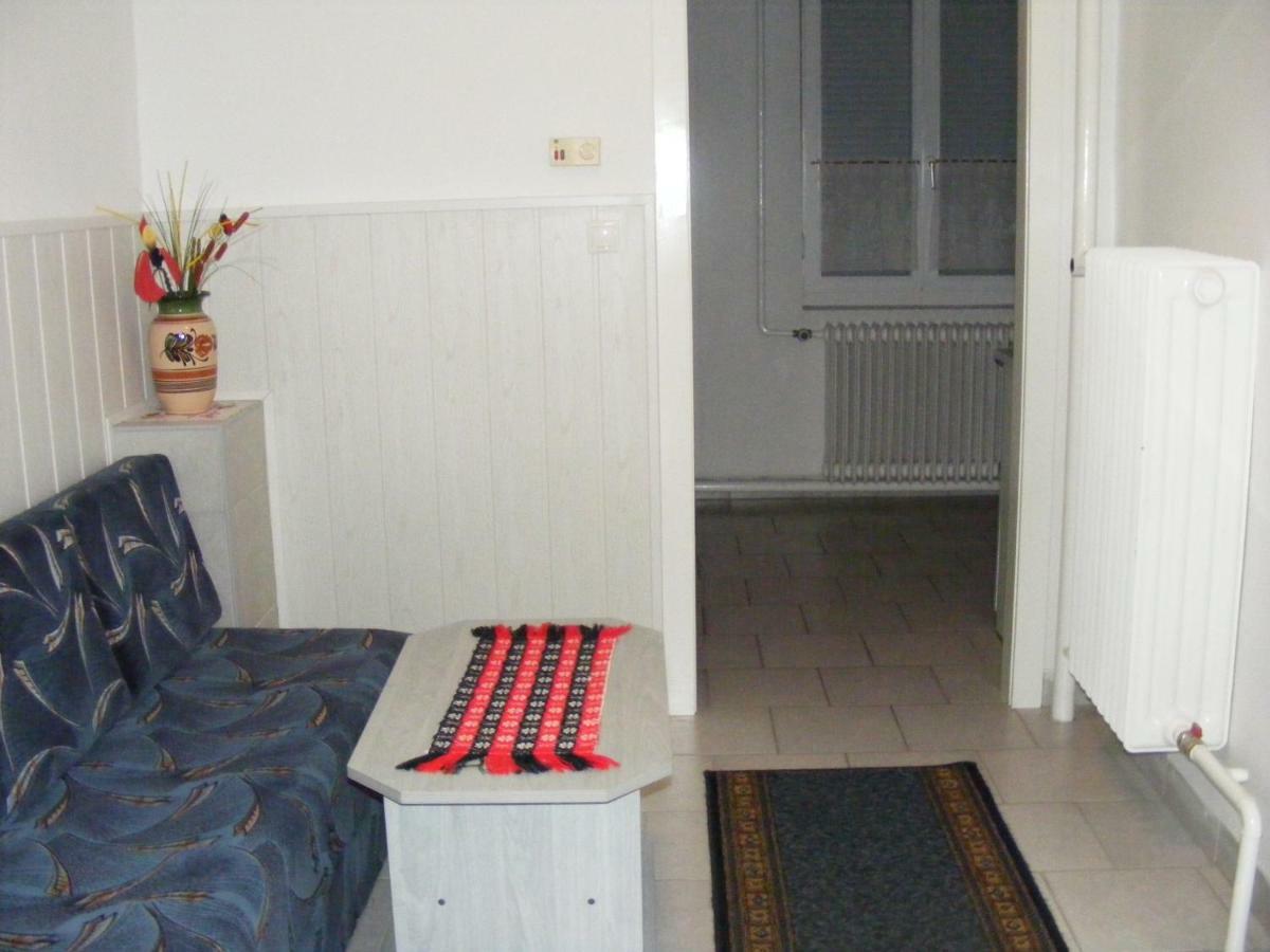 Nora Apartman Apartment Balatonfůzfő Bagian luar foto