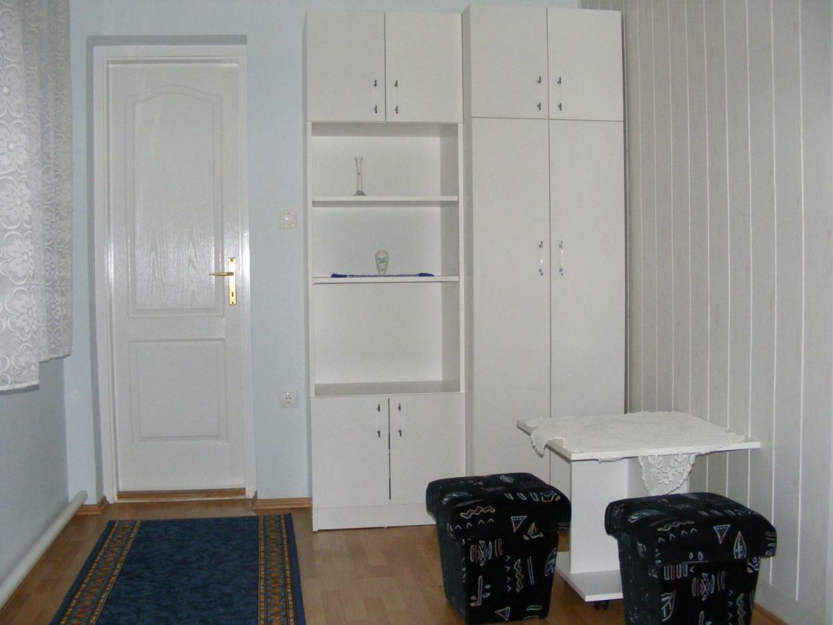 Nora Apartman Apartment Balatonfůzfő Bagian luar foto